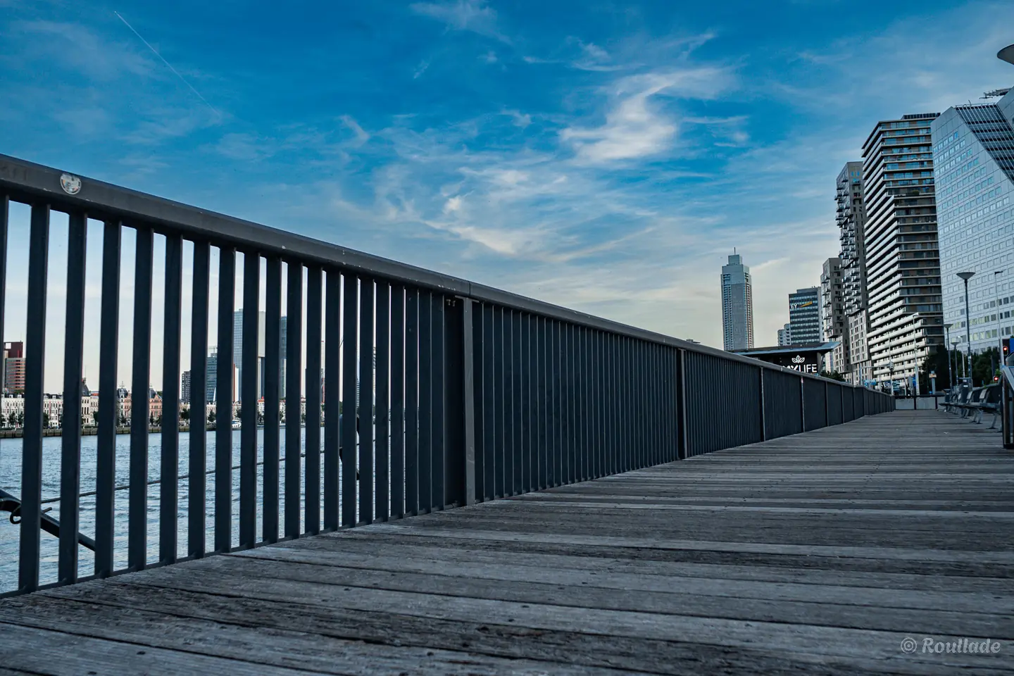 Media Houten steiger in Rotterdam
